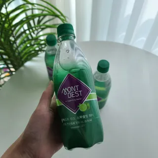 몽베스트 Montbest with Sparkling water Lime20병 — 5점을 준 리뷰어가 2023년 3월 올린 사용 사진