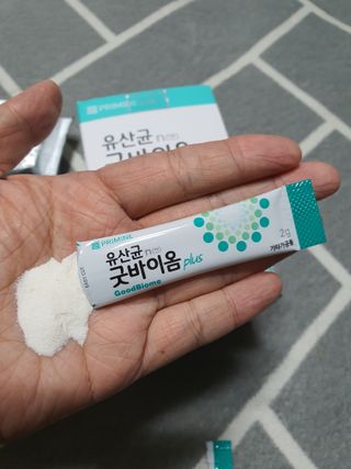 프리마인 유산균 국가지정연구소 선정, 살아있는 생유산균 200억 마리의 힘. 유산균n굿바이옴플러스 — 5점을 준 리뷰어가 2021년 10월 올린 사용 사진
