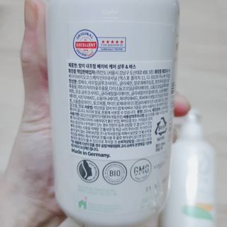 mom e 맘이 내추럴 베이비 케어 샴푸앤바스+로션 — 5점을 준 리뷰어가 2021년 1월 올린 사용 사진