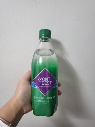 몽베스트 Montbest with Sparkling water Plain 20병 — 4점을 준 리뷰어가 2021년 11월 올린 사용 사진