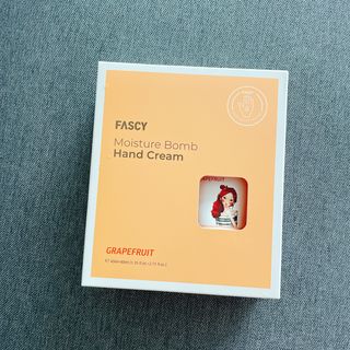 파시 FASCY 高保湿ハンドクリーム40ml+80ml セット — 4점을 준 리뷰어가 2021년 8월 올린 사용 사진