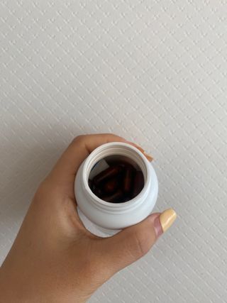 프리마인 홍삼의 강력한 에너지, 이제는 흡수율을 높인 최첨단 캡슐로 간편하게 초고속 충전하세요. — 5점을 준 리뷰어가 2022년 9월 올린 사용 사진