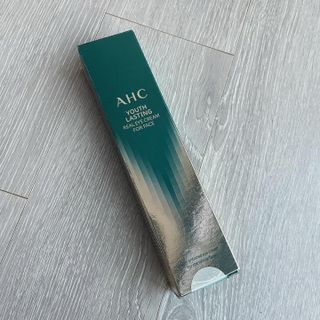[NEW 탄력유턴 아이크림] AHC 유스 래스팅 리얼 아이크림 포 페이스 — 5점을 준 리뷰어가 2021년 3월 올린 사용 사진