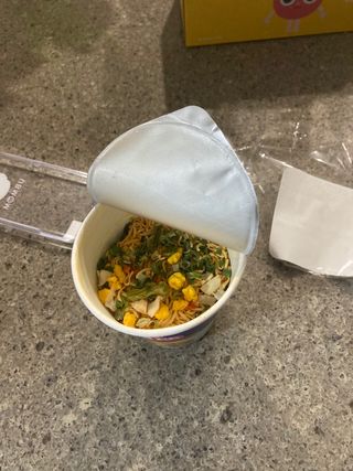 NISSIN 닛신 컵누들  4종 - 씨푸드오리지날, 씨푸드 스파이시, 씨푸드 커리, 씨푸드 XO소스 — 4.5점을 준 리뷰어가 2022년 1월 올린 사용 사진