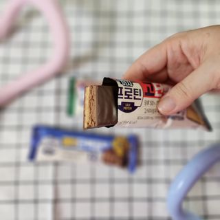 이지프로틴바 3종x각 2ea (고단백질바, 멀티단백질바, 식물성단백질바) — 5점을 준 리뷰어가 2024년 2월 올린 사용 사진