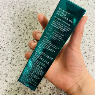[NEW 탄력유턴 아이크림] AHC 유스 래스팅 리얼 아이크림 포 페이스 — 4점을 준 리뷰어가 2021년 3월 올린 사용 사진