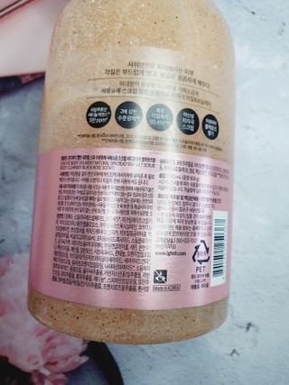 벨먼 내추럴스파 수분광채 스크럽 바디워시 600ml 5종 — 5점을 준 리뷰어가 2022년 5월 올린 사용 사진