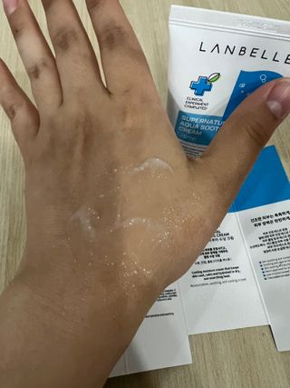 랑벨 수퍼내츄럴 아쿠아 수딩 크림 100ml — 5점을 준 리뷰어가 2022년 4월 올린 사용 사진