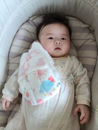 킨도 프리미엄 에어드라이v2 팬티형 기저귀 — 5점을 준 리뷰어가 2021년 6월 올린 사용 사진