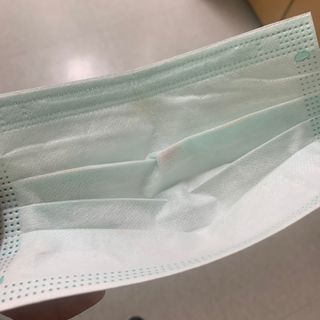 [후르디아] 묻어남NO 비건 메이크업 픽서 — 4.5점을 준 리뷰어가 2021년 10월 올린 사용 사진