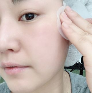 리더스코스메틱 리더스 카밍 바이오틱스 퀵 수딩 패드 — 4.5점을 준 리뷰어가 2022년 4월 올린 사용 사진