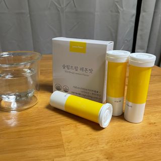 [슬림드랍 레몬맛] 건기식 다이어트 보조제 겸 비타민 — 3점을 준 리뷰어가 2022년 1월 올린 사용 사진