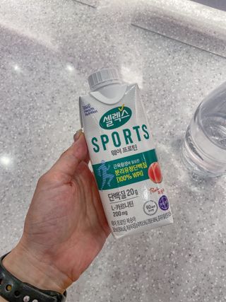 셀렉스스포츠 셀렉스 스포츠 웨이 프로틴 복숭아_ 330ml x 12팩 — 5점을 준 리뷰어가 2021년 8월 올린 사용 사진