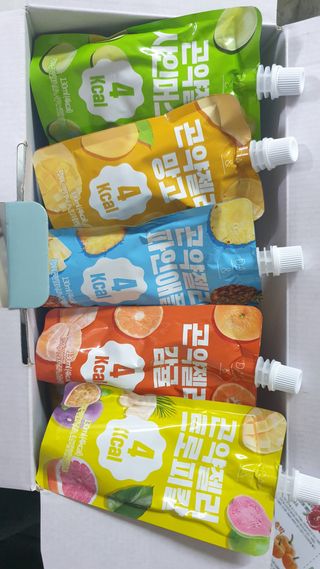 참앤들황토농원 10가지 맛, 입맛대로 스페셜하게~ 가볍게 한 포 땡! 곤약젤리 스페셜 패키지 130ml x 30포 — 5점을 준 리뷰어가 2022년 12월 올린 사용 사진
