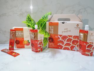 자연에온 핑크 자몽 착즙 100mL 10개입 1BOX +가 득담은 자몽 콜라겐 젤리스틱 1BOX — 5점을 준 리뷰어가 2021년 6월 올린 사용 사진