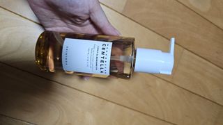 스킨1004 [SKIN1004] 마다가스카르 센텔라 라이트 클렌징 오일 200ml — 4점을 준 리뷰어가 2024년 7월 올린 사용 사진