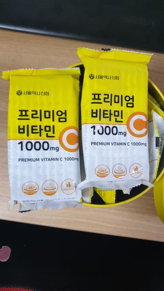 서울약사신협 프리미엄비타민C1000_2.5G x 100포 — 4점을 준 리뷰어가 2021년 5월 올린 사용 사진