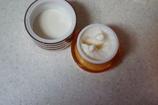 자민경 크레마카라콜 울트라 프로폴리스 하이드라 인텐스 크림 50ml — 5점을 준 리뷰어가 2021년 1월 올린 사용 사진