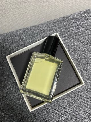 메종 루이 마리 No.09 발레 드 파니 퍼퓸오일 — 3점을 준 리뷰어가 2021년 1월 올린 사용 사진