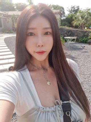 렌시스 LENSSIS [ 렌시스 ] 브라운 써클링의 영롱한 색감 ＃위썸초코 1개월용 ｜ 2직경 중 택1 ｜ — 5점을 준 리뷰어가 2021년 5월 올린 사용 사진