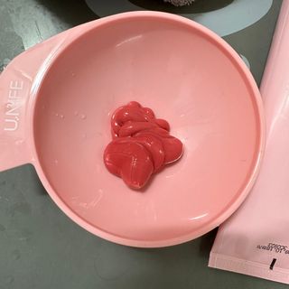 [유니프] 헤어 샤이니 핑크 컬러 트리트먼트240g — 5점을 준 리뷰어가 2023년 11월 올린 사용 사진