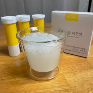 [슬림드랍 레몬맛] 건기식 다이어트 보조제 겸 비타민 — 3점을 준 리뷰어가 2022년 1월 올린 사용 사진