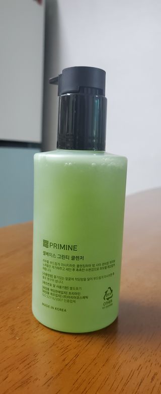 프리마인 메이크업과 들뜨는 각질까지 한방에 깐달걀로! 순하기까지한 셀베이스 그린티클렌저(200ml) — 4.5점을 준 리뷰어가 2023년 5월 올린 사용 사진
