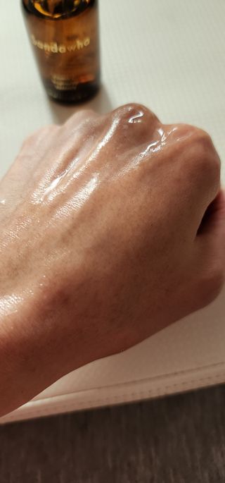 스킨큐어 산다화 비타민c 화이트닝 에센스 30ml — 5점을 준 리뷰어가 2023년 10월 올린 사용 사진