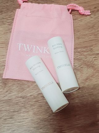 [트윙클라] 안티멜라 수딩 워터밤+안티링클 샤이닝 멀티밤 — 5점을 준 리뷰어가 2022년 7월 올린 사용 사진
