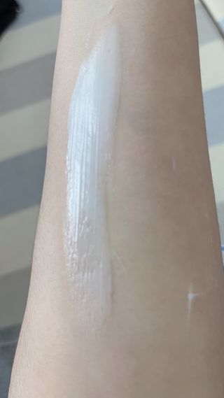 버텍스넘버원 버텍스 넘버원 햄프씨드오일 핸드밤, 바디크림 — 5점을 준 리뷰어가 2022년 3월 올린 사용 사진