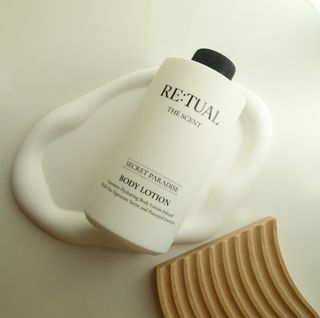 레츄얼 더 센트 바디로션 시크릿 파라다이스(500ml) — 5점을 준 리뷰어가 2022년 10월 올린 사용 사진