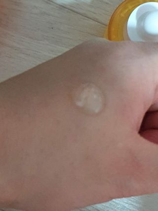 체르엠 스템앤셀 비타민 브라이트닝 에센스 30ml 1개 — 5점을 준 리뷰어가 2021년 11월 올린 사용 사진