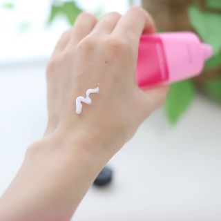 쿤달 BT21 시어버터 앤 마카다미아 퓨어 핸드크림 50ml 7구 기프트 세트 — 5점을 준 리뷰어가 2021년 3월 올린 사용 사진