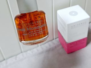 유니베르소 로즈힙 오일 15ml — 5점을 준 리뷰어가 2021년 6월 올린 사용 사진
