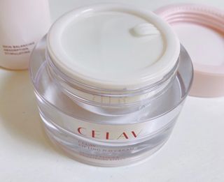 프리마인 바르기만 하면 철벽 스킨케어+24시간 마스크팩 효과. 셀라브 리제너레이팅 시스템 부스터+크림 세트 — 4점을 준 리뷰어가 2023년 7월 올린 사용 사진