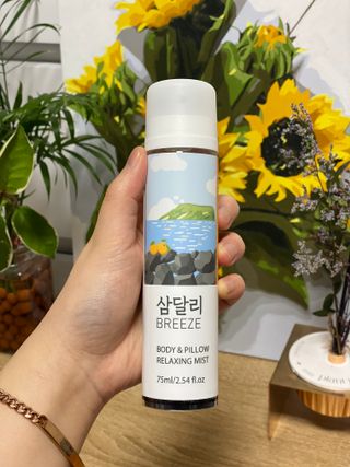 제주인디 삼달리 브리즈 바디&필로우 릴렉싱 미스트 제주 하귤 — 4.5점을 준 리뷰어가 2023년 2월 올린 사용 사진