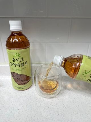소담스퀘어 상암 제로카페인x제로칼로리 제주 유기농 유이크 구아바잎차 500ml x 6개입 (1박스) — 3.5점을 준 리뷰어가 2022년 11월 올린 사용 사진