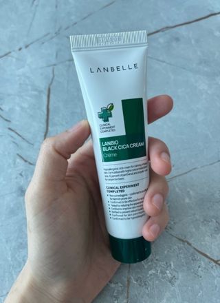 랑벨 랑바이오 블랙 시카 크림 50ml(블랙비 프로폴리스, 시카 4종, 판테놀 10 함유) — 5점을 준 리뷰어가 2022년 5월 올린 사용 사진