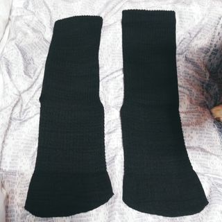 카우아이 필라테스 기어 / 스튜디오 운동을 도와주는 일체형 논슬립 발가락 양말 — 5점을 준 리뷰어가 2021년 1월 올린 사용 사진