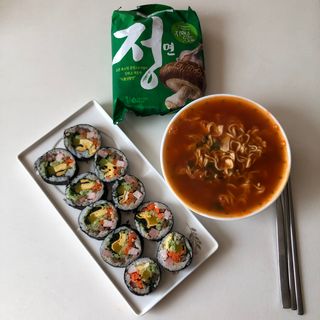 [풀무원] 자연은맛있다 정면, 백면, 홍면  세트 — 5점을 준 리뷰어가 2021년 4월 올린 사용 사진