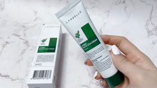 랑벨 랑바이오 블랙 시카 크림 50ml(블랙비 프로폴리스, 시카 4종, 판테놀 10 함유) — 5점을 준 리뷰어가 2022년 4월 올린 사용 사진