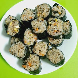해풀잎 누구나 김밥*1ea [(혼합야채 35g *1ea,  김밥김 (5g, 5ea),  양념간장 (6g, 5ea), 참기름(5g, 2ea)] — 3.5점을 준 리뷰어가 2022년 8월 올린 사용 사진