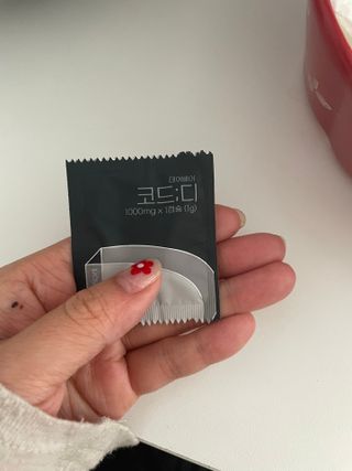 데어베어 [알쓰구원템] 숙취링거 성분을 담은 코드디 10개입 — 4점을 준 리뷰어가 2022년 4월 올린 사용 사진