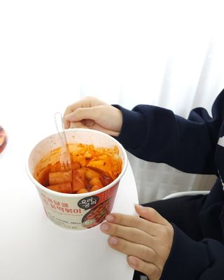 프리 [요리궁리] 타입 B (매콤,치즈,매콤까르보) 꽃떡볶이 6개입 세트 — 5점을 준 리뷰어가 2024년 12월 올린 사용 사진