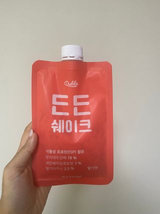 [덜다] 든든 식물성 단백질 쉐이크 40g X 7입 (곡물/딸기) — 5점을 준 리뷰어가 2023년 8월 올린 사용 사진