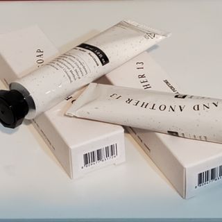멈칫(MUMCHIT) 넥퍼퓸 NECKPERFUME 2가지 향 — 5점을 준 리뷰어가 2021년 11월 올린 사용 사진