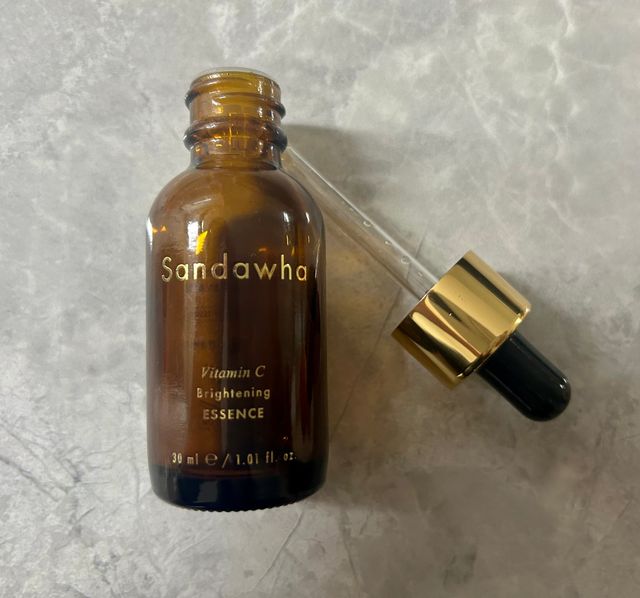 산다화 비타민c 화이트닝 에센스 30ml 리뷰 사진