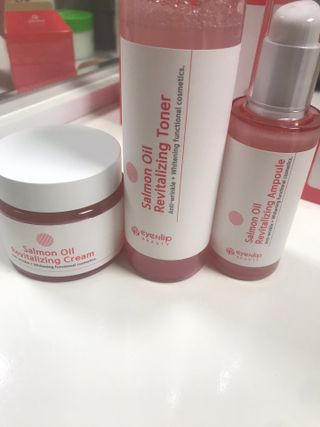 아이앤립 / EYENLIP 아이앤립 연어오일 리바이탈라이징 토너+앰플+크림 3종 세트 — 5점을 준 리뷰어가 2021년 5월 올린 사용 사진