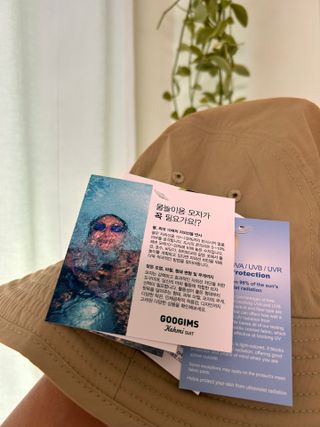 구김스★ [방수/UV차단]베이직 서핑햇 1.0 비치햇/해변모자/등산모자 *컬러 선택 가능 — 5점을 준 리뷰어가 2024년 11월 올린 사용 사진