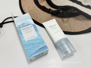 [스킨1004] 마다가스카르 센텔라 히알루-시카 워터핏 선세럼 50ml — 5점을 준 리뷰어가 2024년 5월 올린 사용 사진